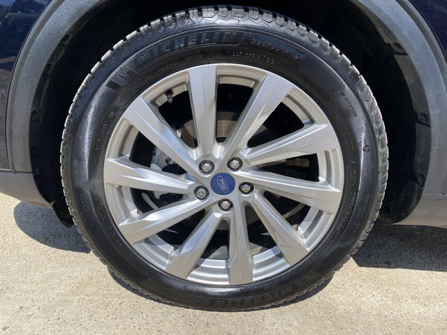 2021 Ford Escape Titanium | Panoramic Roof | Wireless Charging in Cars & Trucks in Edmonton - Image 4