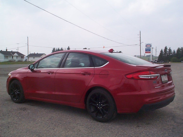 2020 Ford Fusion SE - Rapid Red in Cars & Trucks in Timmins - Image 4