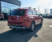 Take the worry out of buying with this dependable 2017 Mitsubishi Outlander. Side Impact Beams, Rear... (image 4)