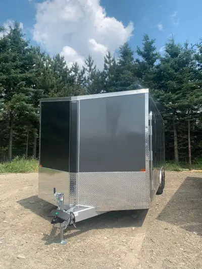sell cargo trailer enclosed trailer remorque trailer fermé no- galvanize + also some utility galvani...