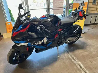 $6399, rates as low as 2.99%! Enjoy a Top-tier superbike with enhance performance, slide control and...