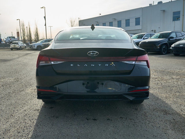 2022 Hyundai Elantra Pref Sun + Tech | Sunroof | Lane Keep in Cars & Trucks in Edmonton - Image 4