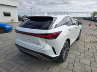 Engine: 4 Cylinder Engine 2.5L L/100Km City: 6.3 L/100Km Hwy: 6.8 Safety Equipment Electronic Stabil... (image 4)