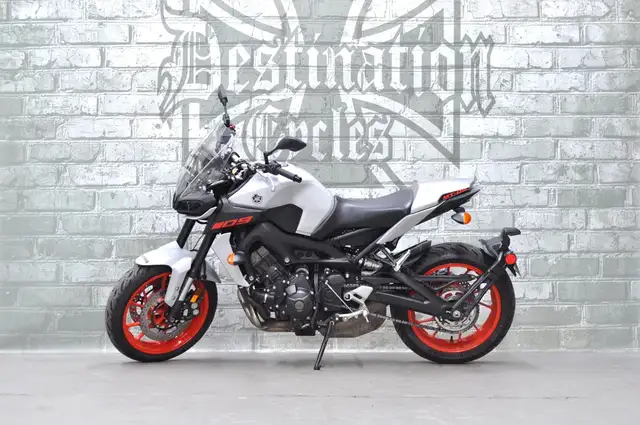 2020 Yamaha MT-09 ABS in Street, Cruisers & Choppers in Calgary - Image 2