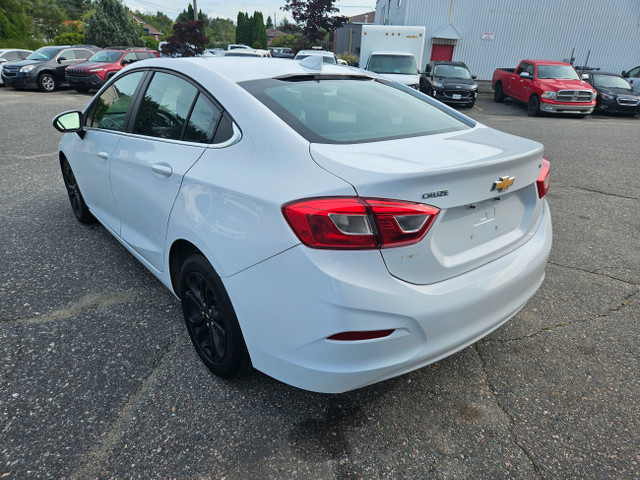 2019 Chevrolet Cruze LT in Cars & Trucks in Sudbury - Image 4