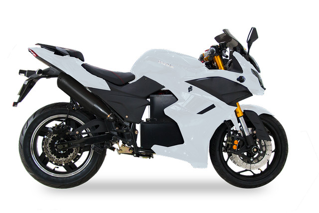 2023 Daymak EM2 The sporty style of the EM2 will turn the heads  in Sport Bikes in Bridgewater - Image 4