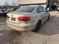 2013 Volkswagon Jetta TDI,2 set of tires,excellent conditions,3 previous owners, low kilometres,gas... (image 7)