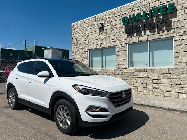 2016 Hyundai Tucson AWD 4dr 2.0L Luxury in Cars & Trucks in Calgary - Image 3