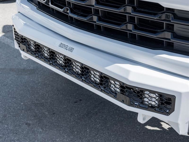2024 Chevrolet Silverado 1500 Crew Cab Short Box 4-Wheel Drive R in Cars & Trucks in Mississauga / Peel Region - Image 3