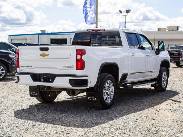 2024 Chevrolet Silverado 3500HD 4WD Crew Cab Standard Box High C in Cars & Trucks in Edmonton - Image 4