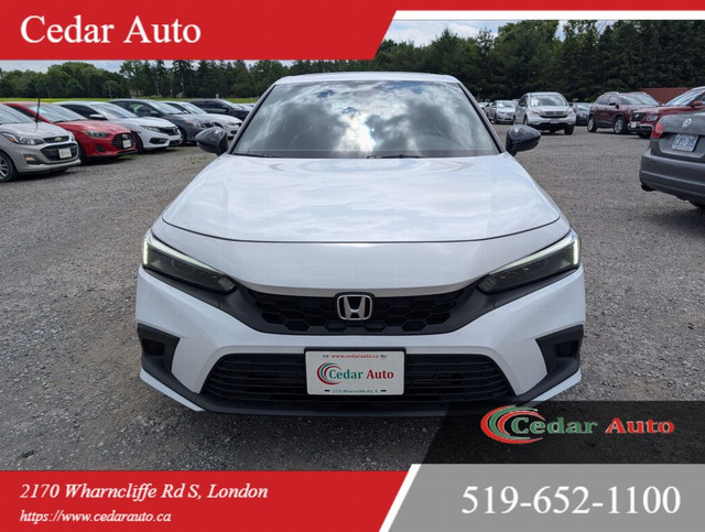 2022 Honda Civic Hatchback Sport Touring in Cars & Trucks in London - Image 4