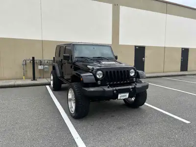 22 INCH WHEELS/ LIFTED OFF ROADER/ FOG LIGHTS/ AIR CONDITIONING/ POWER WINDOWS & LOCKS/ 120V INVERTE...