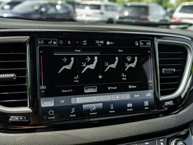 2025 Chrysler Grand Caravan SXT in Cars & Trucks in Barrie - Image 28