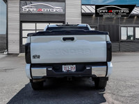 2024 Toyota Tundra SR5 Crew Cab 4x4 | TRD Off-Road Package | Only 30,060 km!Tackle any terrain in th... (image 3)