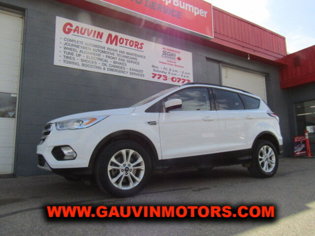  2018 Ford Escape Loaded Leather P. Seat & Hatch Priced to Sell! in Cars & Trucks in Swift Current