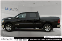 2023 Ram 1500 Laramie Experience the Ram 1500 Laramie with only 64216 km on the odometer. Finished i... (image 4)