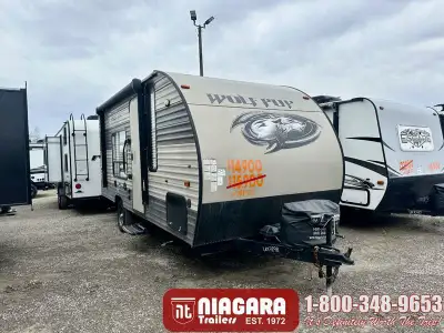Year: 2017 Stock Number: UX7298 Status: PreOwned Weight: 6393 Lbs. Length: 21 ft Sleeps: 3 Included...