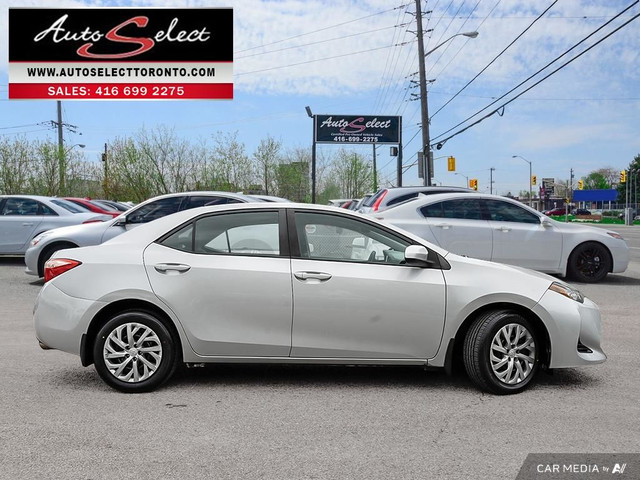 2017 Toyota Corolla LE Well Maintained - Backup Camera - Heat... in Cars & Trucks in City of Toronto - Image 3