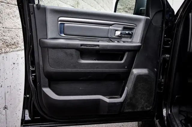 2021 Ram 1500 Classic SLT • BEDLINER • REAR CAM in Cars & Trucks in Kingston - Image 9