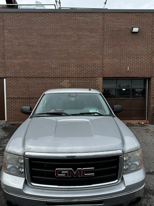 2010 GMC Sierra W/T in Cars & Trucks in Ottawa - Image 3