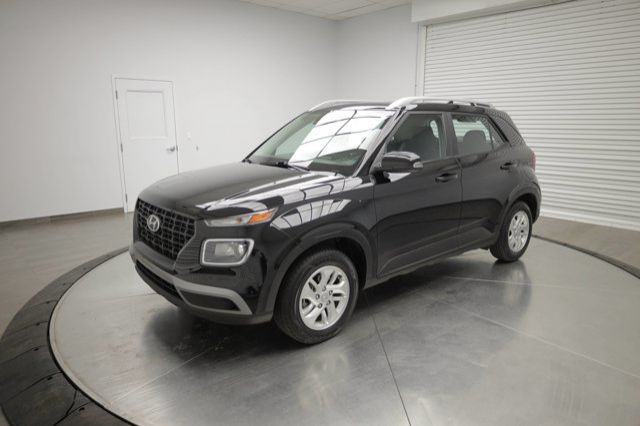 2022 Hyundai Venue Preferred in Cars & Trucks in Calgary - Image 4