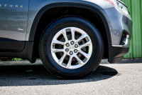 This 2021 Chevrolet Traverse is for sale today. This SUV has 106,574 kms. It's grey in colour . It h... (image 6)