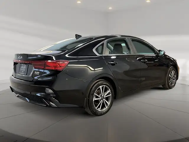 2022 Kia Forte EX in Cars & Trucks in Laval / North Shore - Image 5