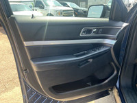 Recent Arrival! 4WD, 9 Speakers, AM/FM radio: SiriusXM, Auto-Dimming Driver's Sideview Mirror, Autom... (image 4)
