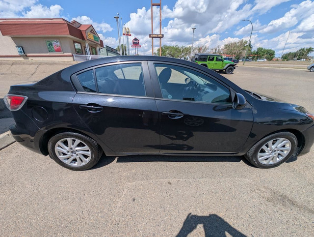 2013 Mazda 3 4dr Sdn Man GX for sale in Cars & Trucks in Medicine Hat - Image 4
