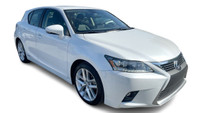 La Lexus CT 200h 2014 est une berline compacte hybride haut de gamme, idéale pour les conducteurs so... (image 2)