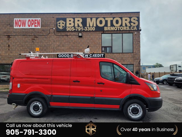2018 Ford Transit 250 Van | No Accidents Reported | Roof Rack |  in Cars & Trucks in Mississauga / Peel Region - Image 4