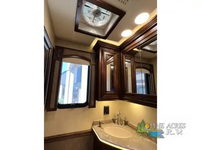 2016 Entegra Coach Anthem 42RBQ 42 Miles All New Tires ! in RVs & Motorhomes in Moncton - Image 46