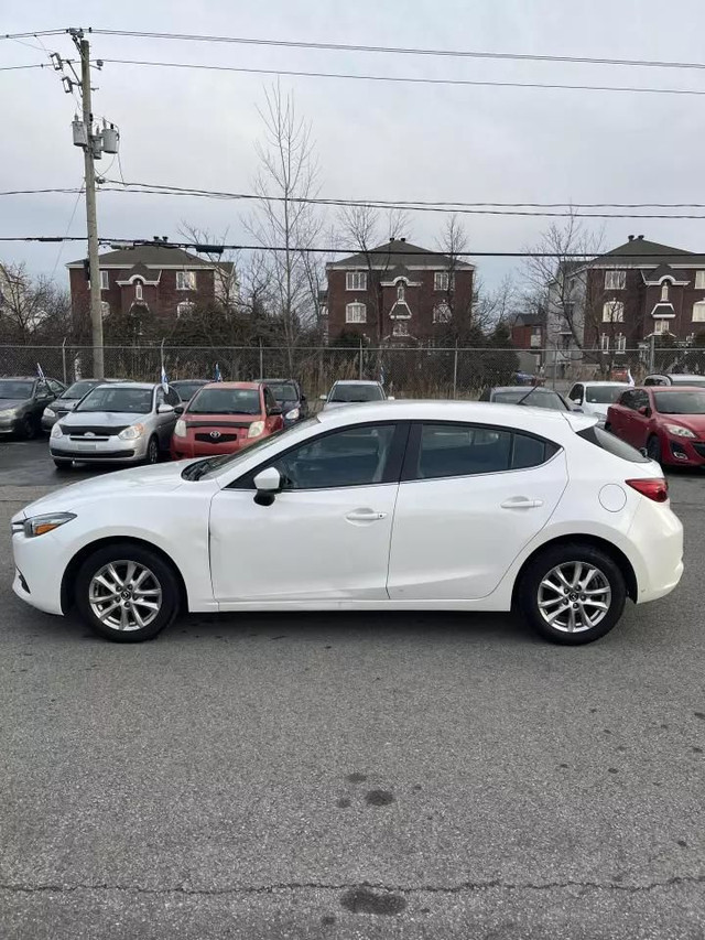 2018 MAZDA MAZDA3 I Touring in Cars & Trucks in West Island - Image 3