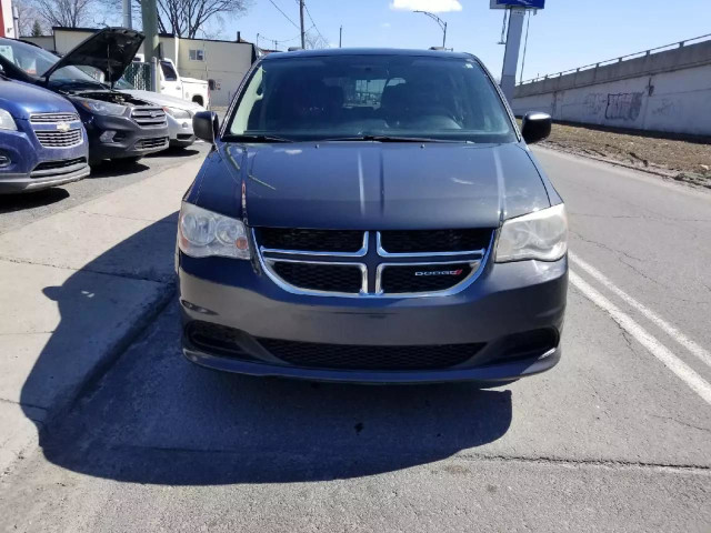 2012 DODGE Grand Caravan Special Edition in Cars & Trucks in Longueuil / South Shore - Image 4