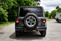 Aluminum Wheels, HD Suspension, UConnect 4, Remote Keyless Entry, Dual Zone Climate Control! 6 LOCAT... (image 4)