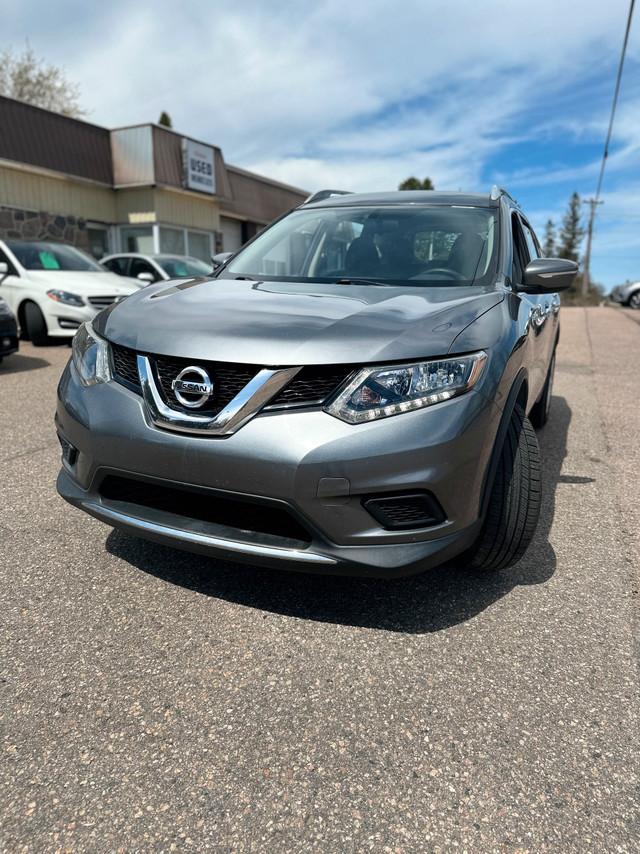 2015 Nissan Rogue SV in Cars & Trucks in Pembroke
