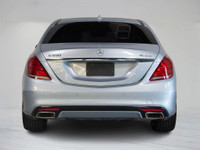This 2016 Mercedes-Benz S 550 AMG LWB blends commanding V8 performance with executive-class luxury i... (image 6)