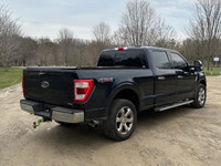 Get ready to elevate your drive with this 2021 Ford F-150 Lariat, where toughness meets premium comf... (image 5)