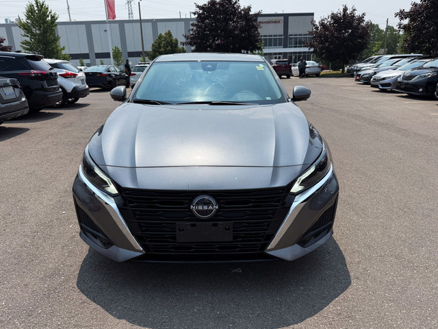 2023 Nissan Altima Platinum AWD | Moonroof | Blind spots | Push  in Cars & Trucks in City of Toronto - Image 3
