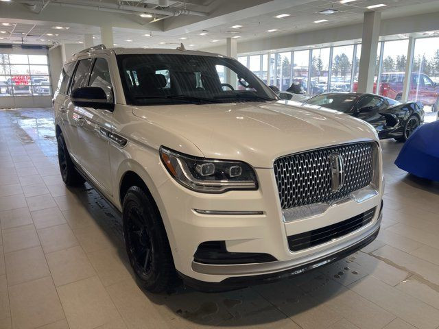 2022 Lincoln Navigator Reserve *Power Steps* *Pano Roof* in Cars & Trucks in Fort McMurray - Image 3