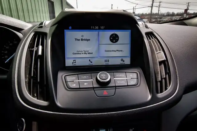 2019 Ford Escape SE FWD • HEATED SEATS • CP/AA • REMOTE START in Cars & Trucks in Ottawa - Image 22