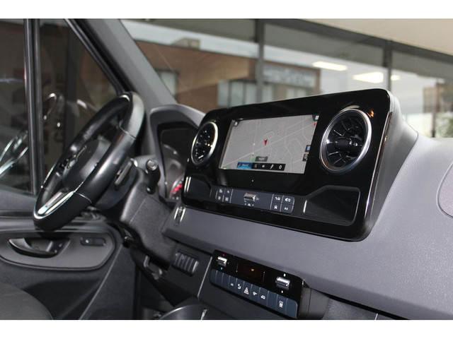 2021 Mercedes-Benz Sprinter Cargo Van \"4X4\" - \"3.0L DIESEL\"  in Cars & Trucks in City of Toronto - Image 3