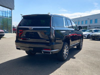 This Cadillac Escalade has a strong Gas V8 6.2L/376 engine powering this Automatic transmission. ENG... (image 4)