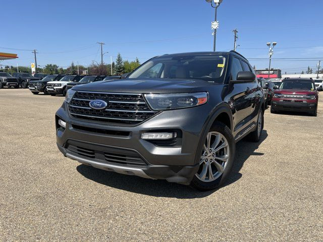 2020 Ford Explorer XLT | Rear Cam | Moonroof | Remote Start in Cars & Trucks in Edmonton - Image 2