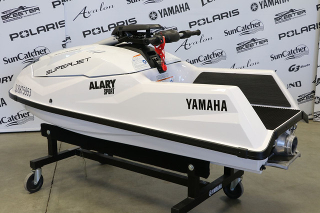 2023 Yamaha SUPER JET in Personal Watercraft in Laurentides - Image 3