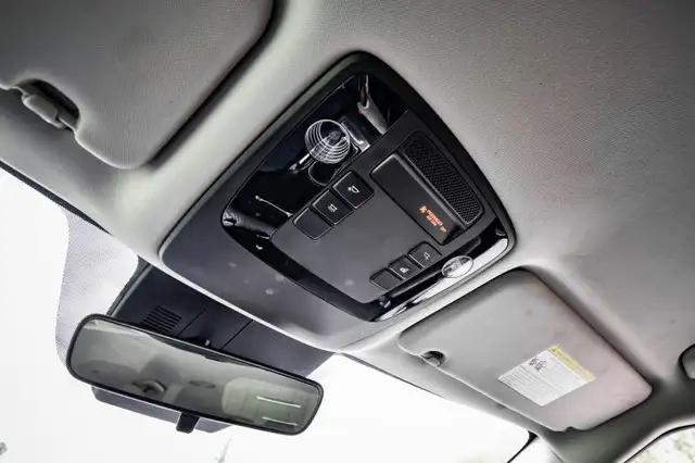 2022 Kia Carnival LX • HEATED SEATS • POWER LIFTGATE • CP/AA in Cars & Trucks in Cornwall - Image 27