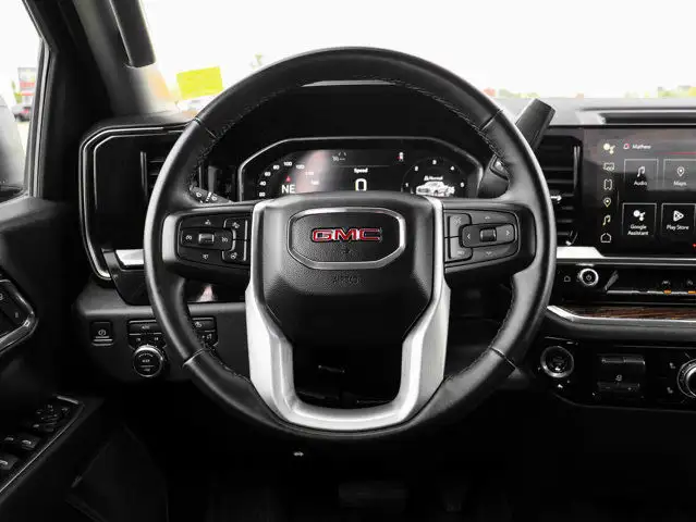 2024 GMC Sierra 1500 Elevation 5.3L dans Autos et camions dans Comté de Strathcona - Image 29