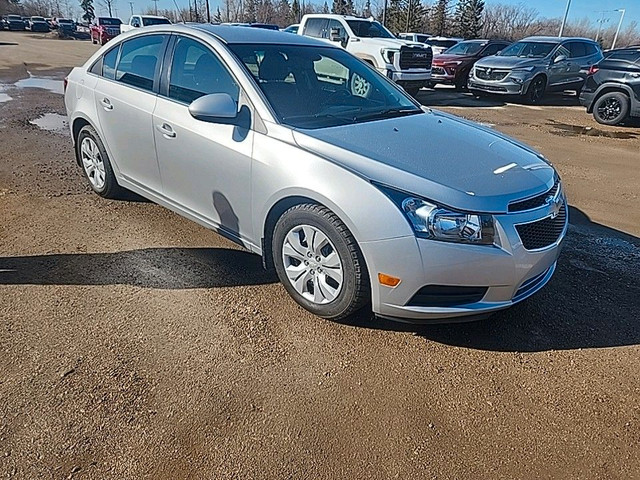 2014 Chevrolet Cruze 1LT in Cars & Trucks in Saskatoon - Image 4