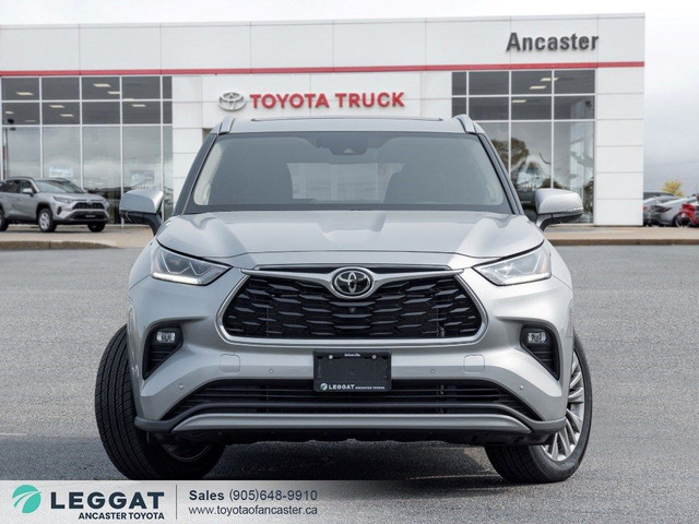 2022 Toyota Highlander Limited AWD in Cars & Trucks in Hamilton - Image 2