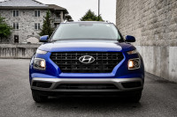 Low Mileage, Heated Seats, Heated Steering Wheel, Apple CarPlay, Android Auto, Remote Start! 6 LOCAT... (image 3)